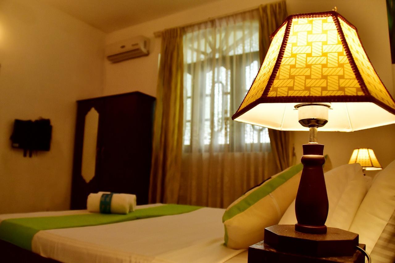Sky Transit Hotel 카투나야크 외부 사진