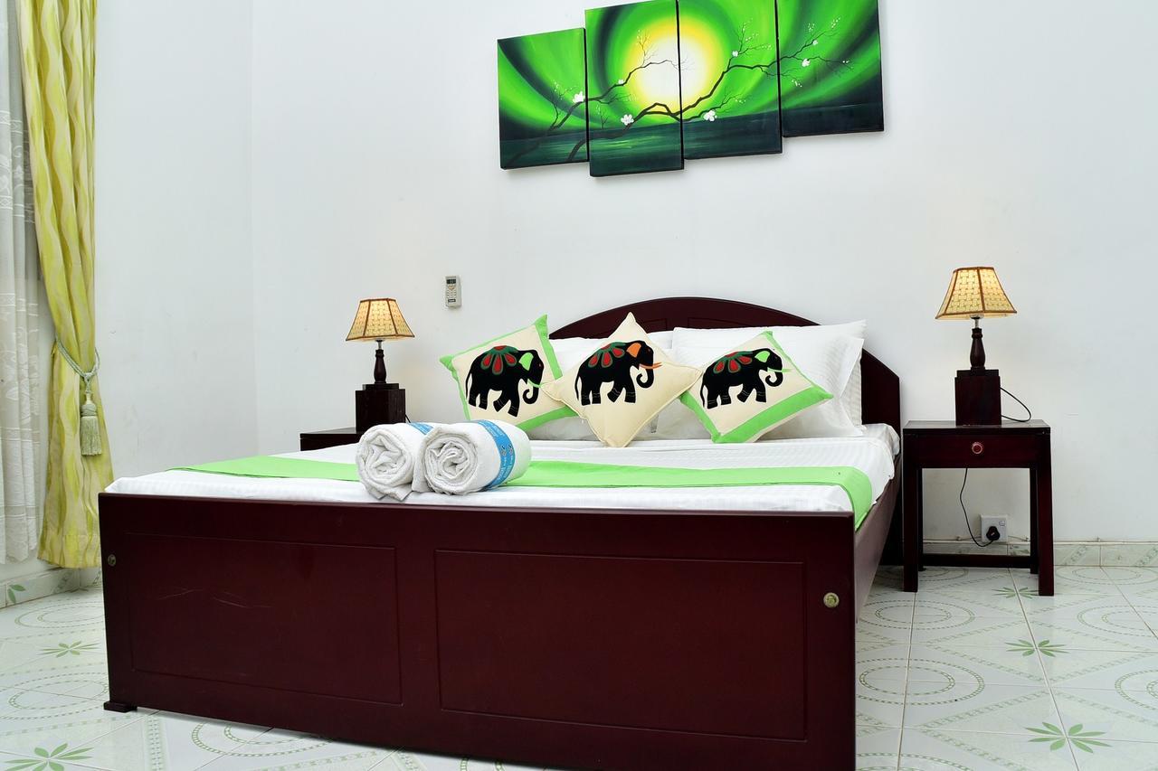 Sky Transit Hotel 카투나야크 외부 사진