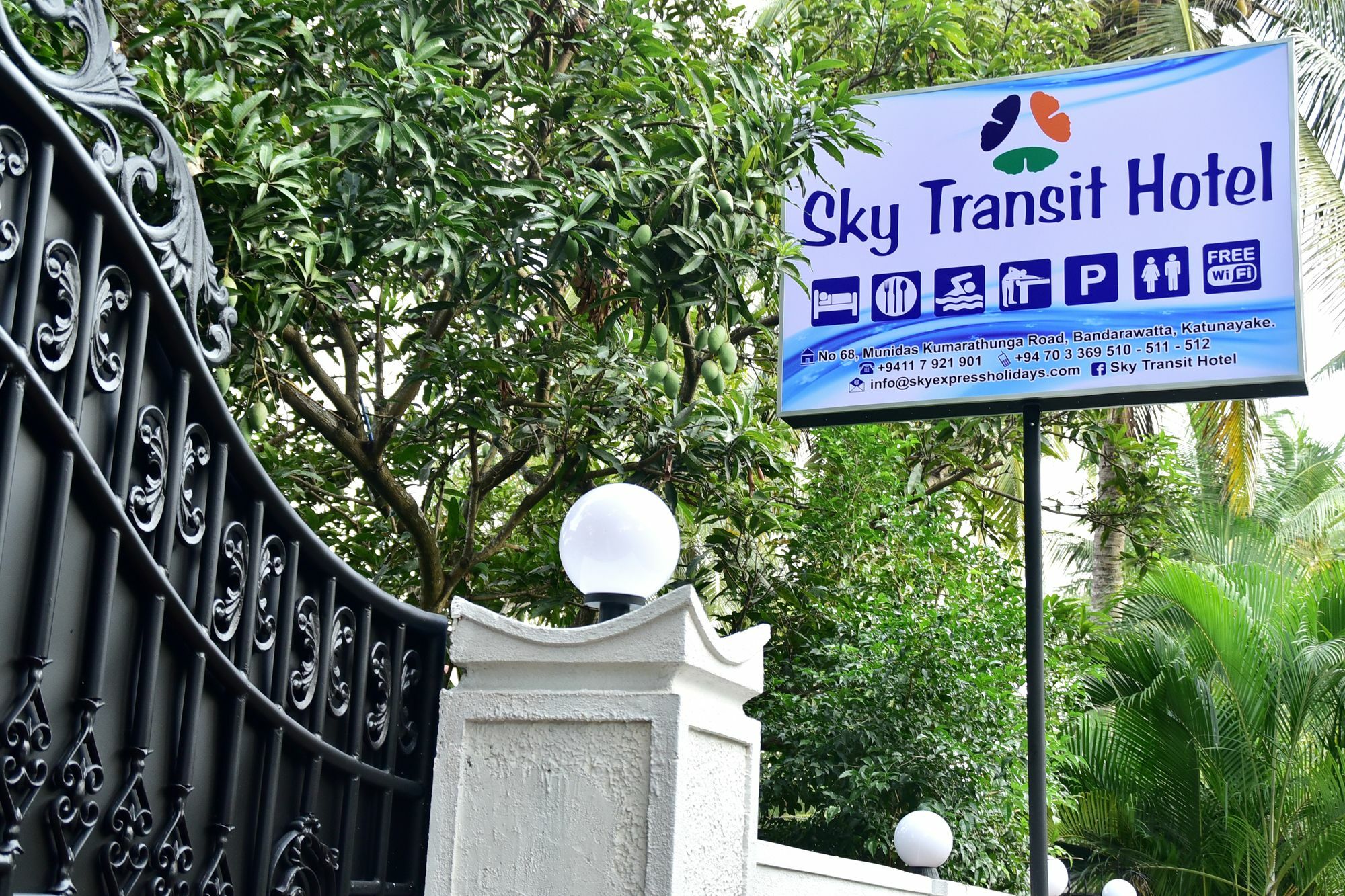 Sky Transit Hotel 카투나야크 외부 사진